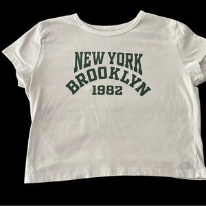 New York Brooklyn 1982 Graphic Tee – Size Small